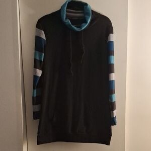 Ouges Women's Black Turtleneck Sweater with Blue Striped Sleeves